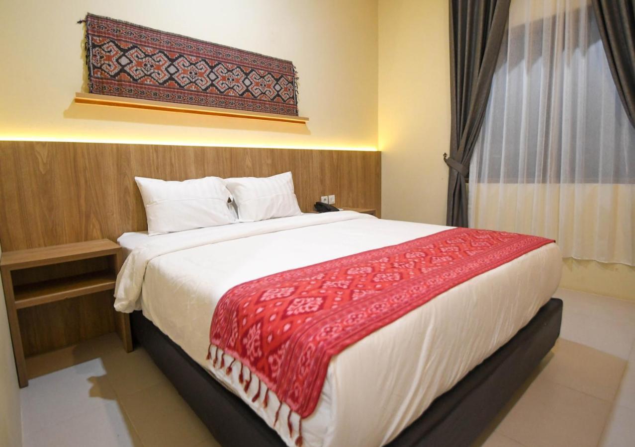 Pasola Hotel Waikelo Kültér fotó