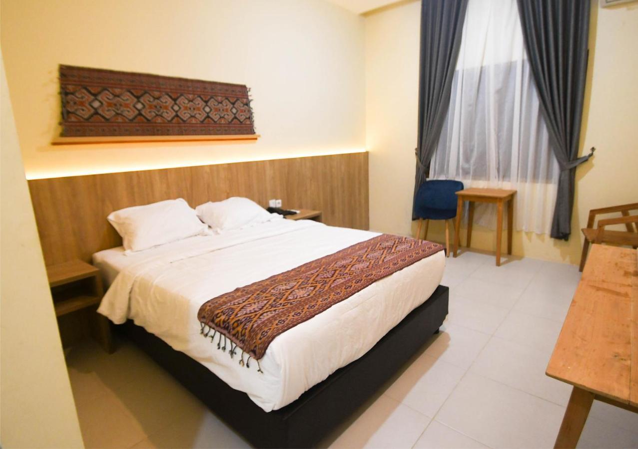 Pasola Hotel Waikelo Kültér fotó